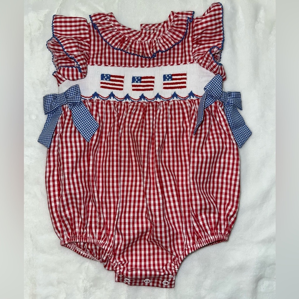 Smocked American Flag bubble